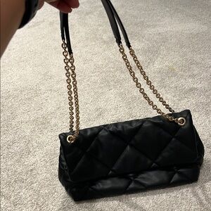 Elegant Black Quilted Chain Shoulder Bag